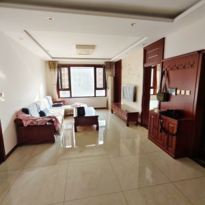 垛山一品雅苑精装3室